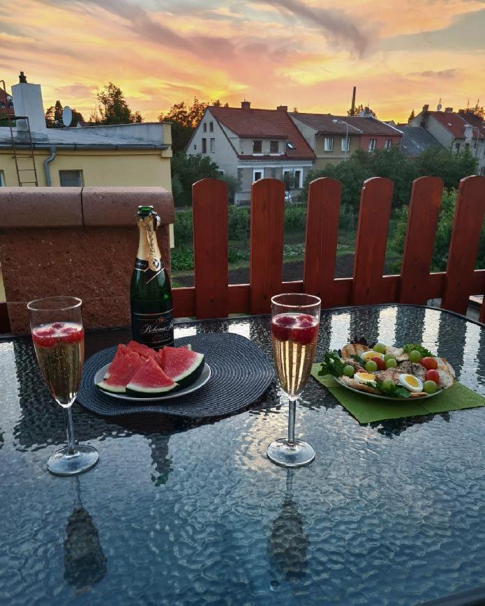 Penzion Flora Žatec Buitenkant foto